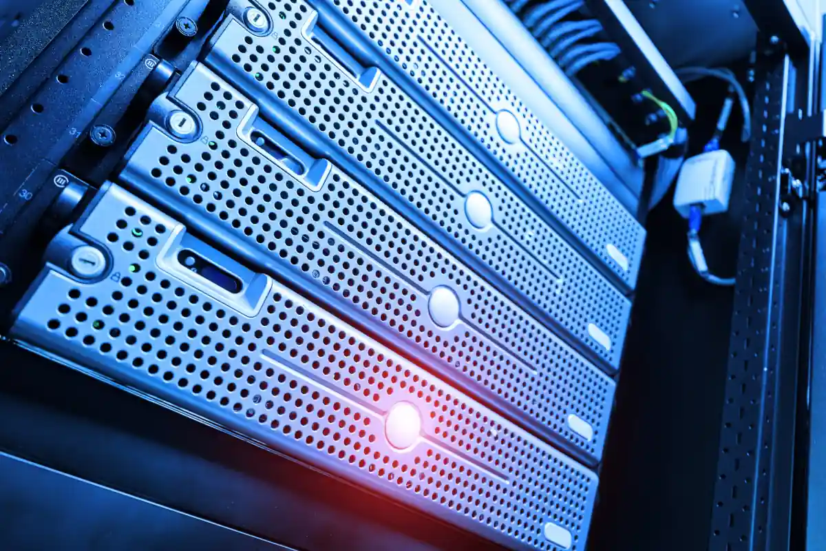 Server depicting our fully managed hosting.